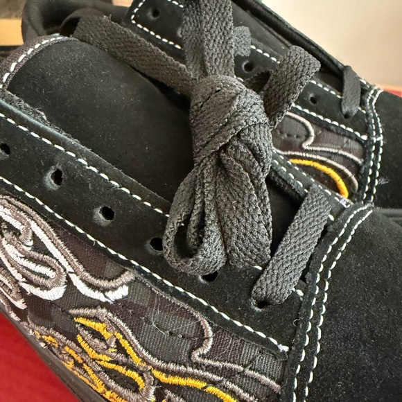 Vans Black on black ignition print Comfycush old skooll size 6.5 new in box - Picture 5 of 9